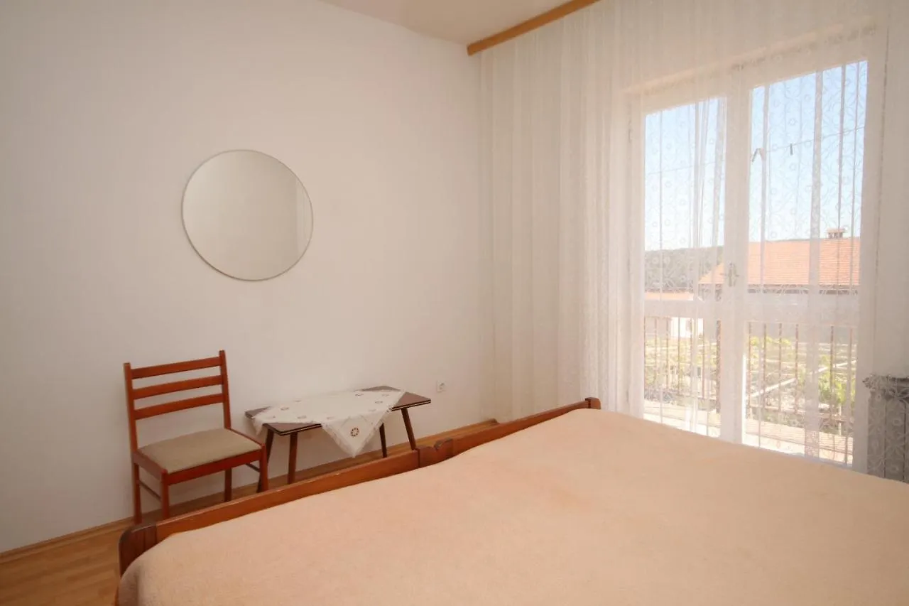 Apartment Pula 7647A Croatia