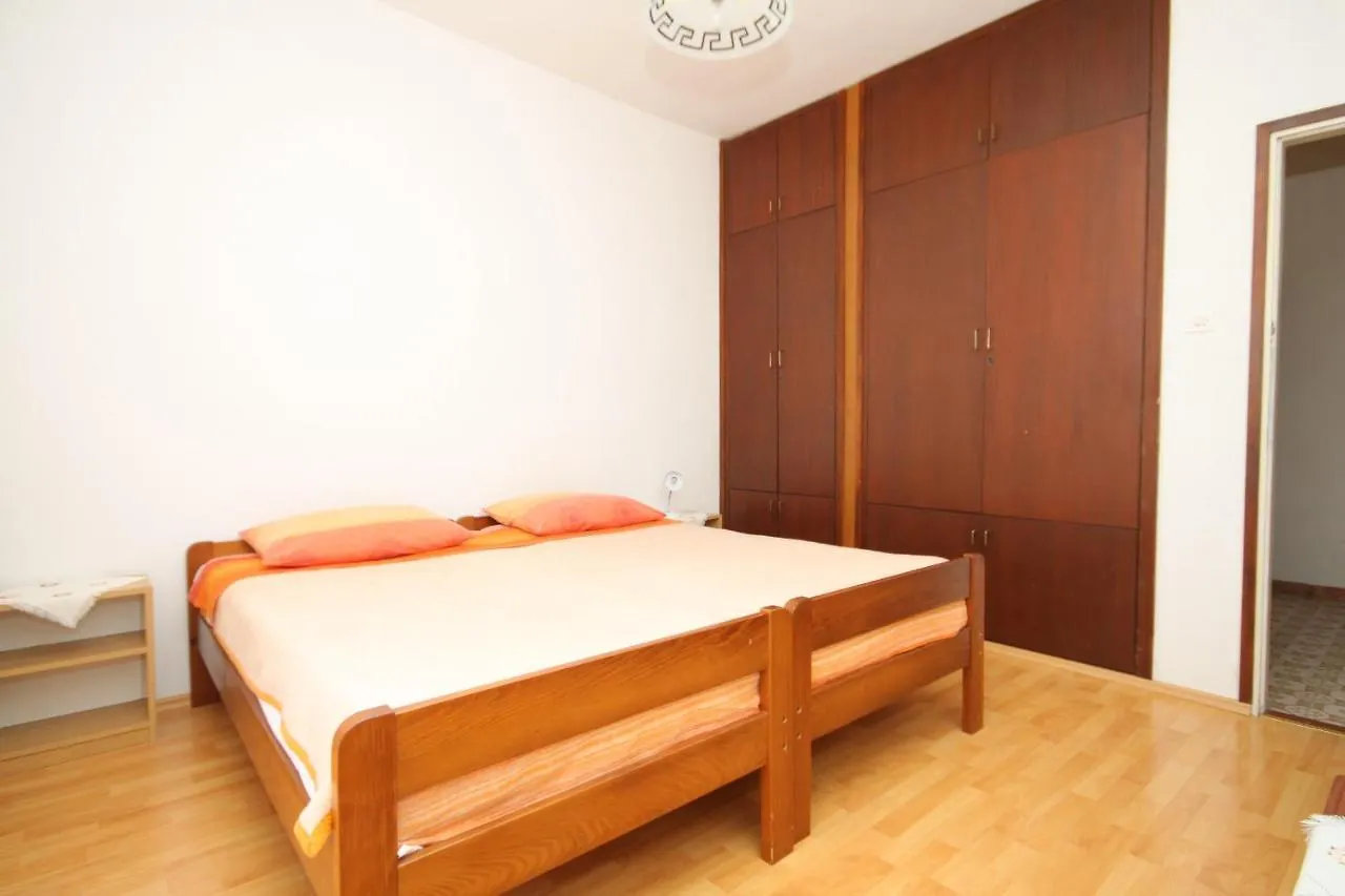 Apartment Pula 7647A Croatia