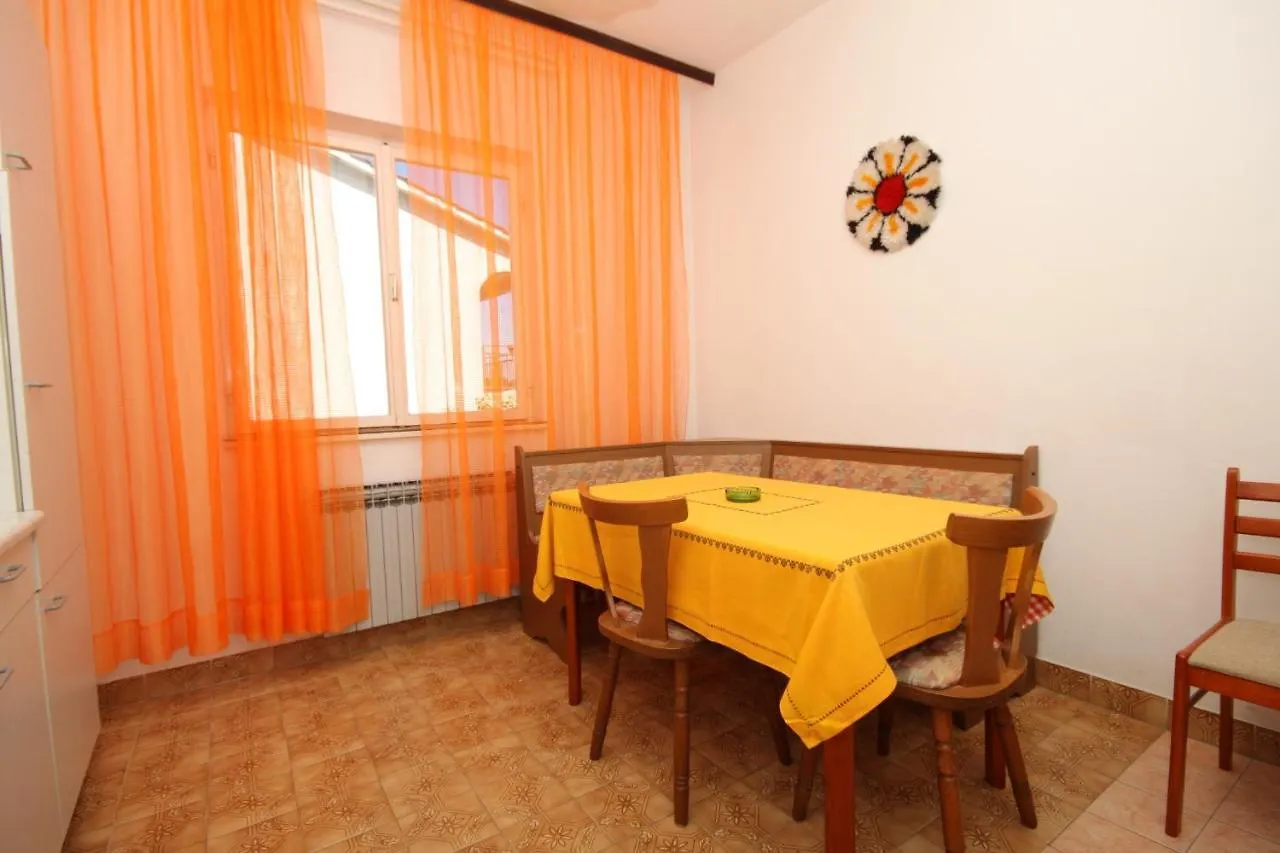 Apartment Pula 7647A Croatia